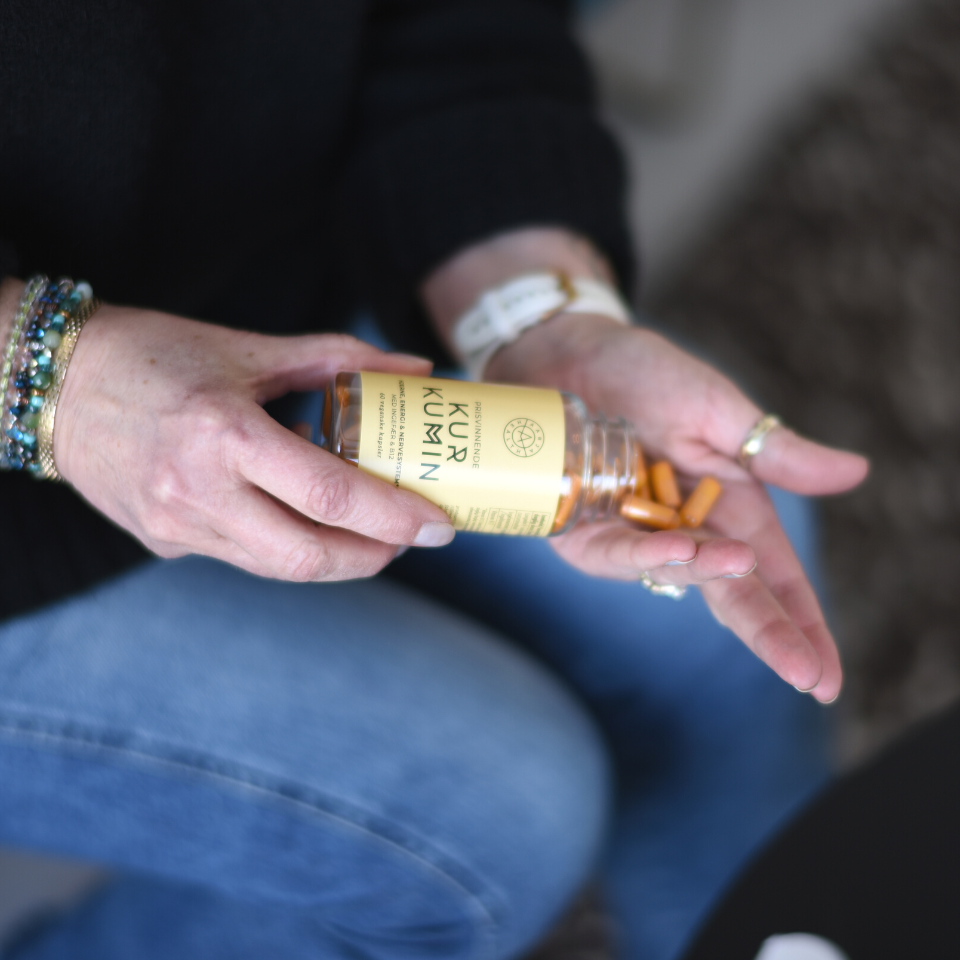 KURKUMIN, INGEFÆR & B12 Aarja Health